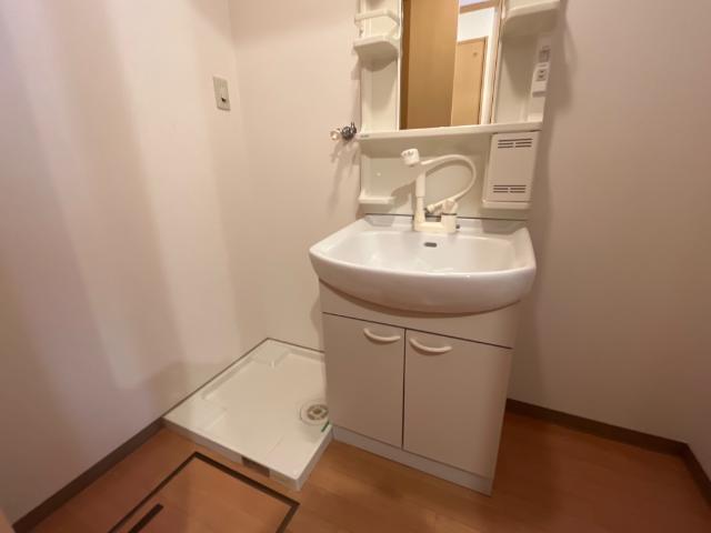 洗面設備　洗髪洗面化粧台