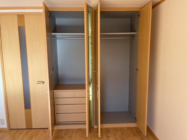 収納　クローゼット