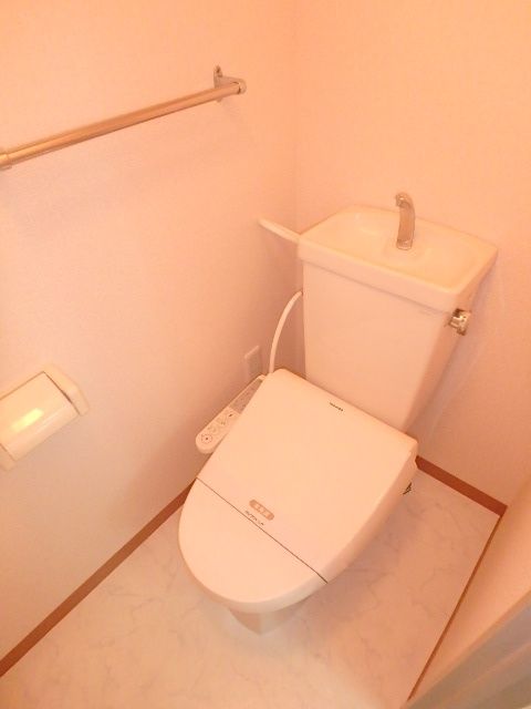 トイレ　※別号室参考写真です