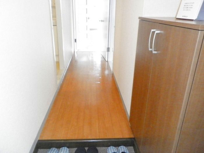 玄関　※別号室参考写真です