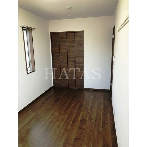 居室・リビング　同物件別部屋です