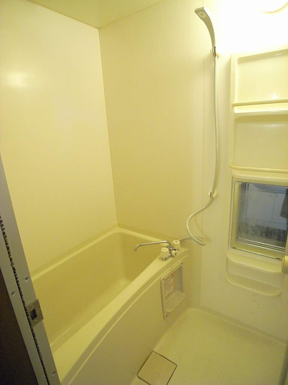 バス・シャワールーム　※同間取りの別のお部屋のお写真です