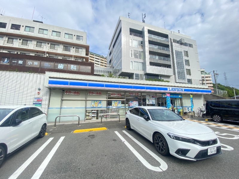 コンビニ　ローソン 神戸名谷町梨原店（コンビニ）まで489m