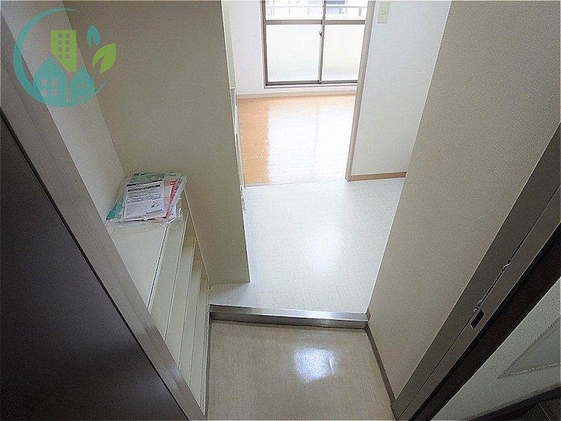 玄関　レミニョン（光インターネット無料、レディースマンション）