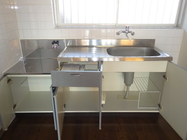 収納　キッチン　収納