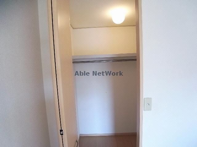 収納　ウォークインクローゼット