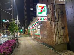 コンビニ　セブンイレブン（コンビニ）まで190m