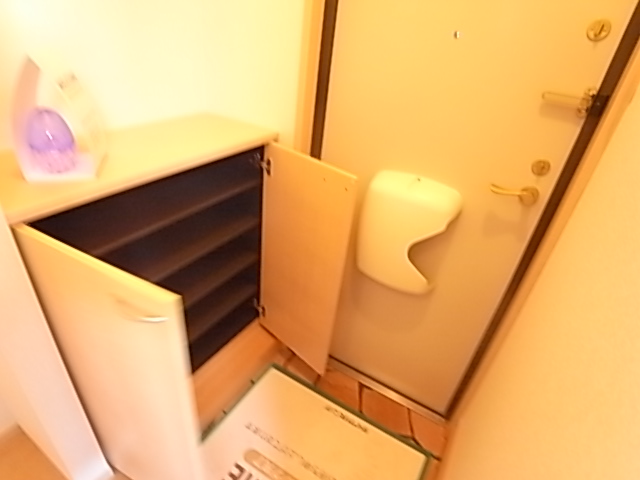 玄関　同一物件参照