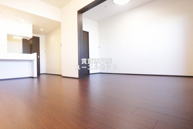 居室・リビング　ゆったりとくつろげる、落ち着きのある居室空間です