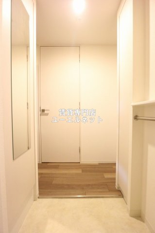 玄関　住まいの顔ともなる玄関