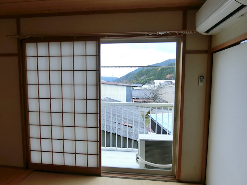 その他　同型タイプ　　　大きな窓が魅力的です！