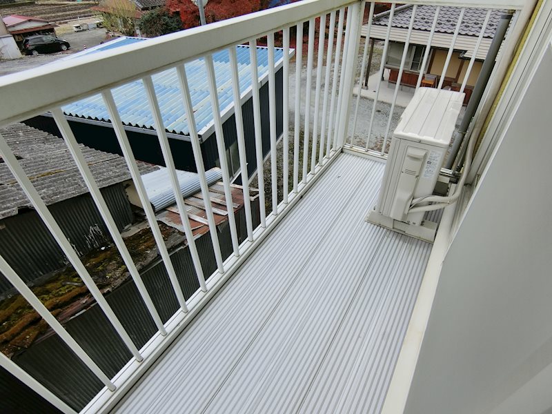 バルコニー　同型タイプ　　　南向きのベランダです！