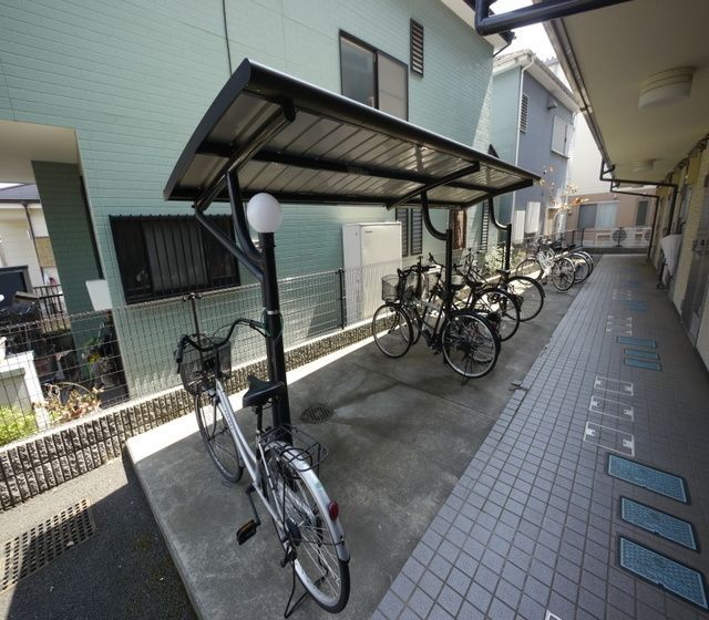 その他共有部分　★屋根付きの駐輪場です★