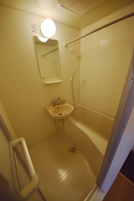 バス・シャワールーム　★きれいなバスルーム★