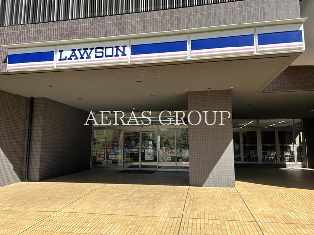 コンビニ　ローソン 流山おおたかの森駅前店（コンビニ）まで66m
