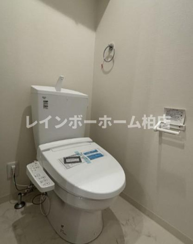 トイレ　※別部屋参考写真。