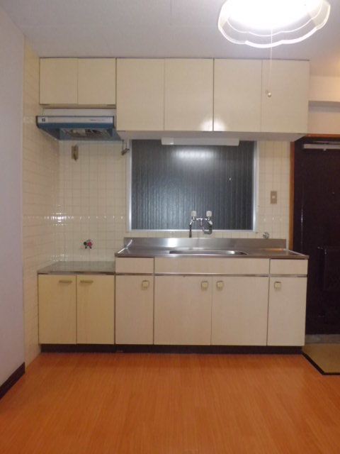 キッチン　料理のしやすい大きなキッチン