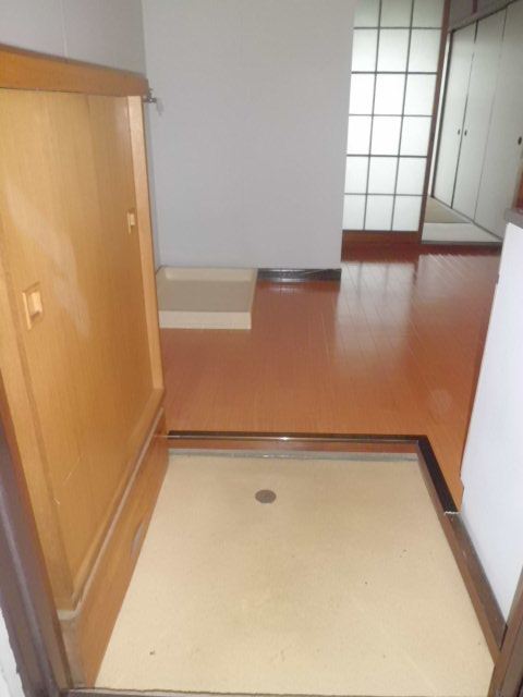 玄関　下駄箱付きの玄関