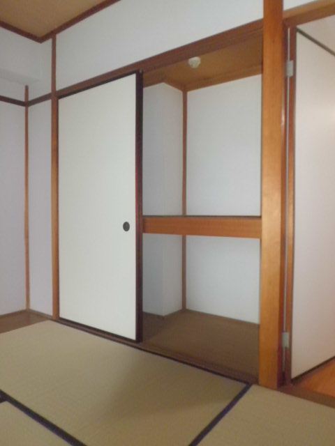 収納　奥行きのある収納