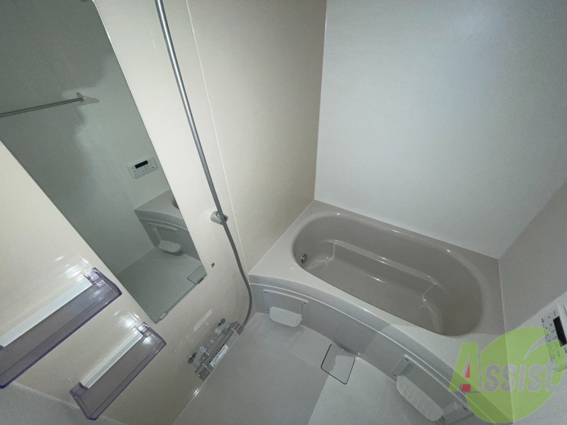 バス・シャワールーム　浴室は追い焚き絹、浴室乾燥が付いております。