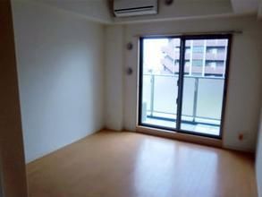 居室・リビング　室内