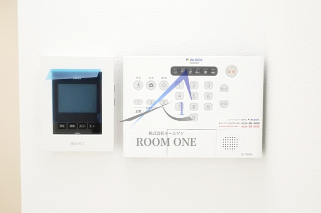 セキュリティ　モニター付きインターホンです。