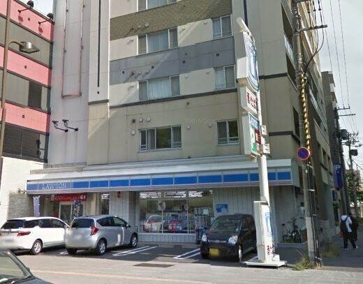 コンビニ　ローソン札幌南4条西10丁目店（コンビニ）まで371m