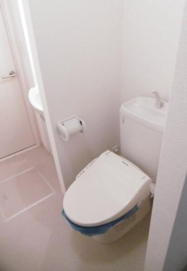 トイレ　※同物件、別部屋になります。