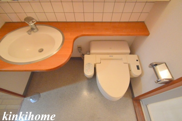 トイレ　写真は別のお部屋です。（同タイプ）