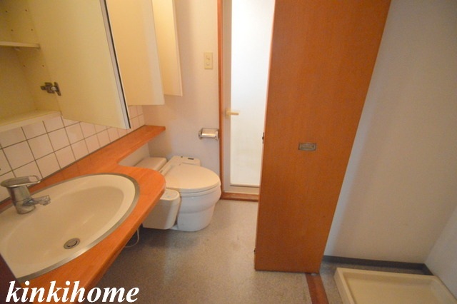 洗面設備　写真は別のお部屋です。