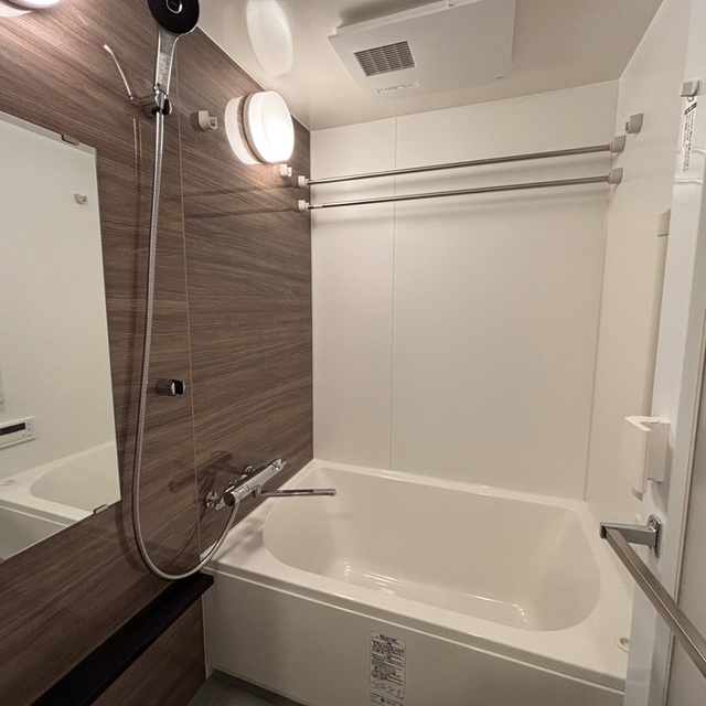 バス・シャワールーム　※写真は同タイプ住戸です。