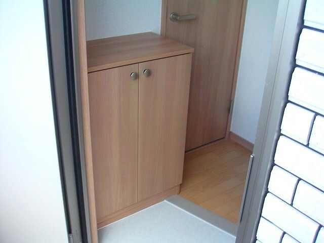 玄関　収納もある玄関です