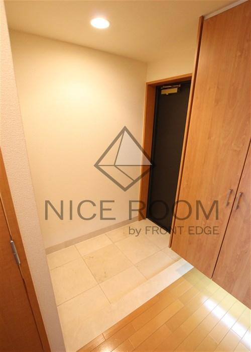 玄関　リーガル江戸堀　玄関