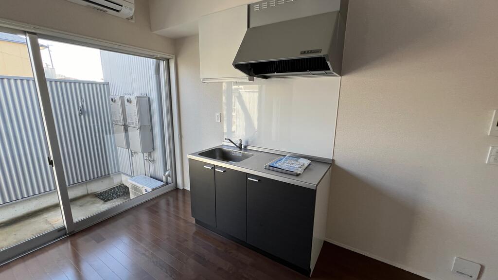 キッチン　※写真は別号室のものですので現状優先させていただきます。