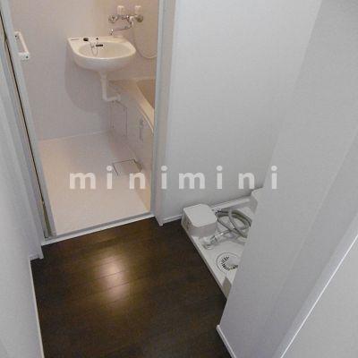 洗面設備　※写真は別号室のものですので現状優先させていただきます。