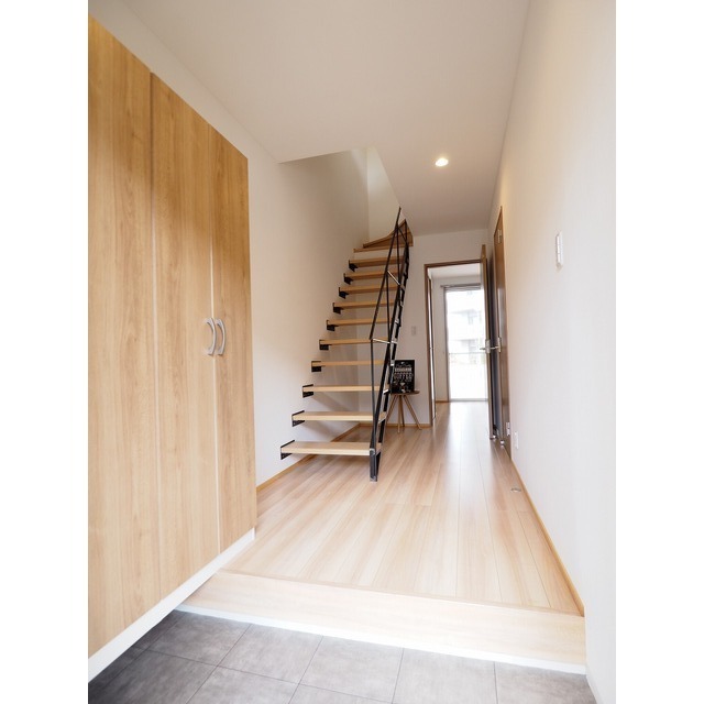 玄関　※別号室の室内写真、現状優先