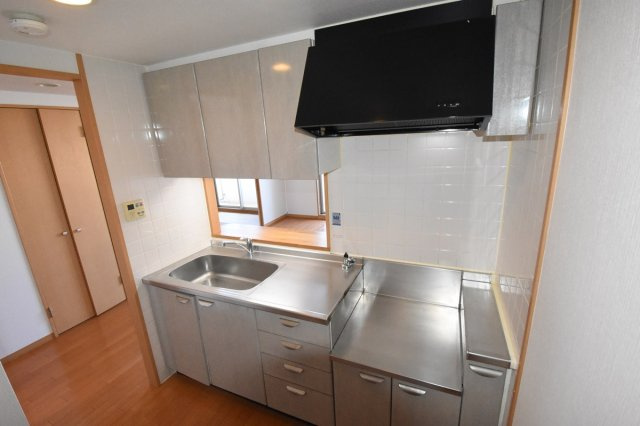 キッチン　収納豊富なキッチンです♪