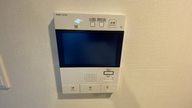 セキュリティ　モニター付きインターホン