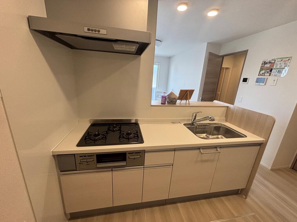 キッチン　3口ガスコンロ