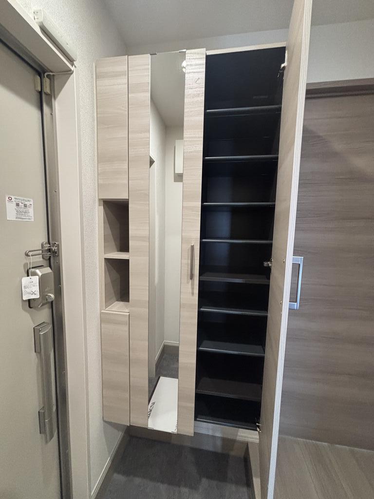 玄関　シューズボックス