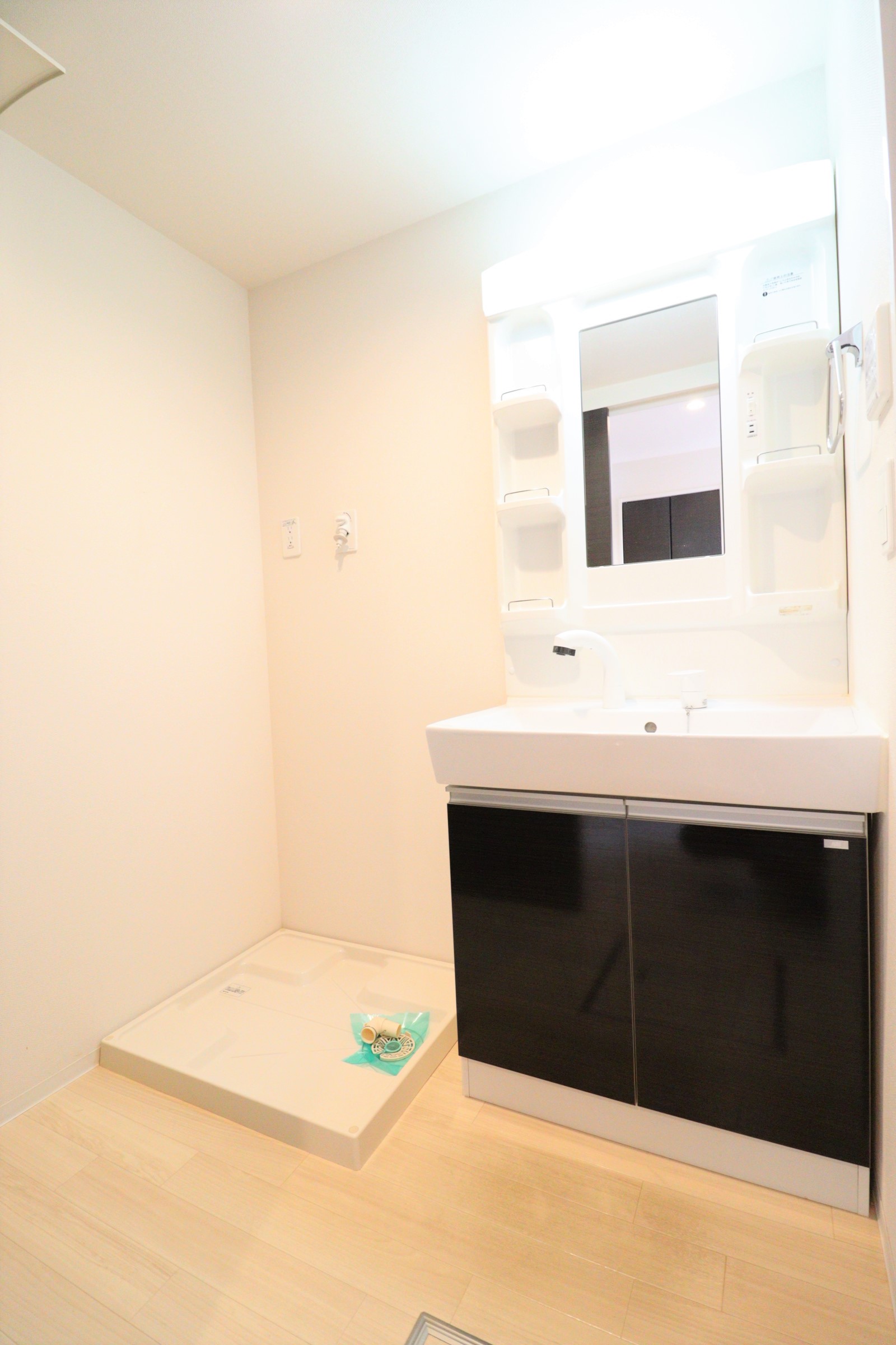 洗面設備　黒を基調としたかっこいい内装☆