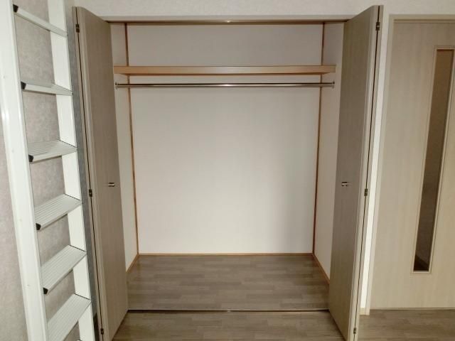 収納　※別号室参考写真です