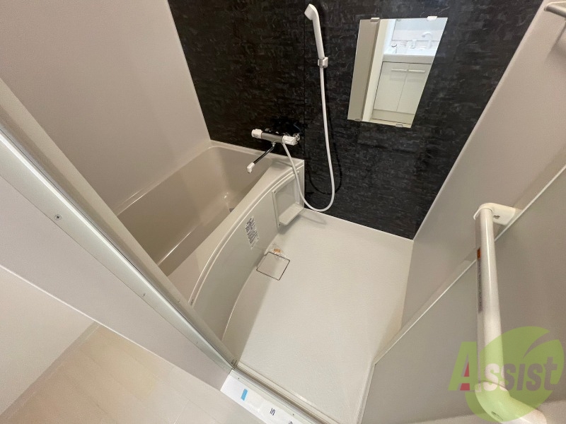 バス・シャワールーム　お風呂です。ゆっくりお風呂につかるのも体に良いですね～