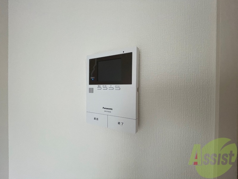 セキュリティ　ＴＶモニター付インターホンです。来客者の顔が見えるので安心！