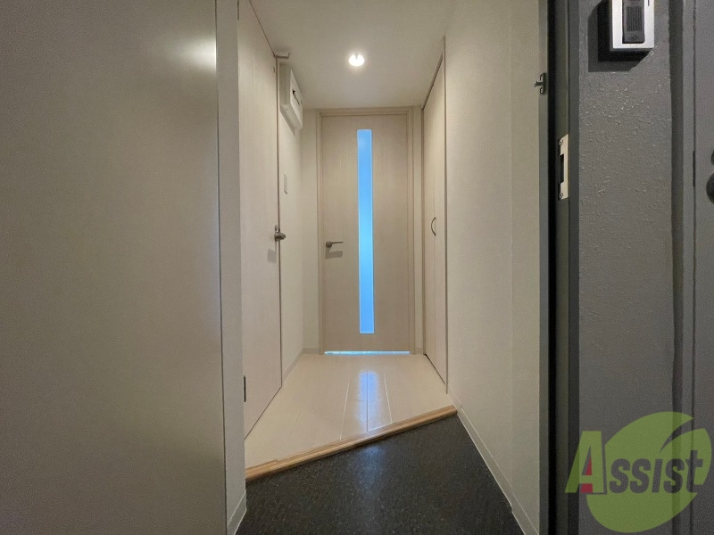 玄関　玄関の様子です。明るい印象ですね。気分もあがりそう。