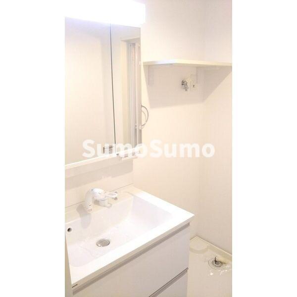 洗面設備　脱衣スペースもあります