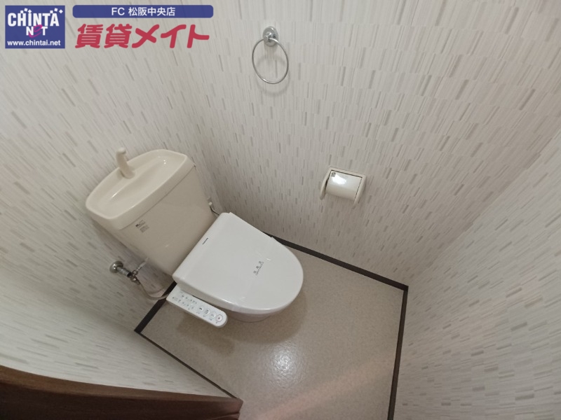 トイレ　同型参考写真