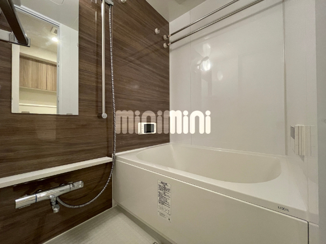 バス・シャワールーム　別号室の参考写真