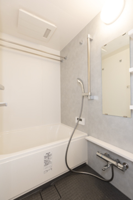バス・シャワールーム　※写真は同タイプ住戸です。