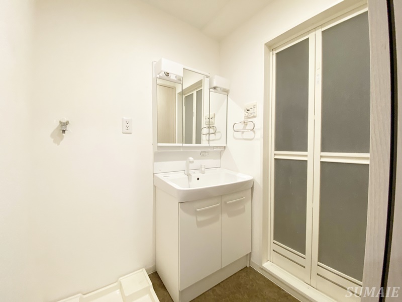 洗面設備　独立洗面台です☆